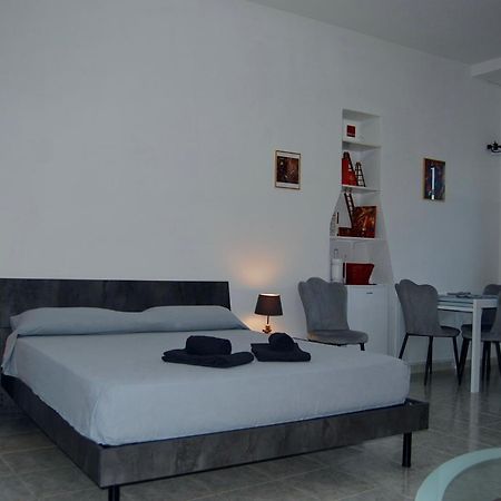 Mini Red Hub - Design Apartment Sant'Agapito Buitenkant foto